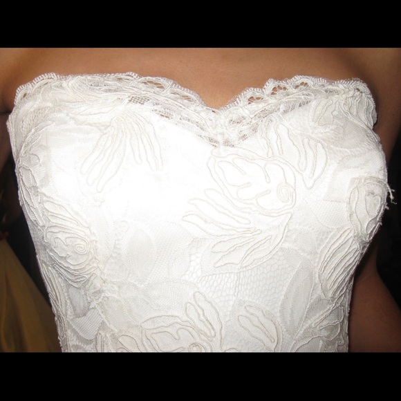 Wedding dress - Picture 6 of 10